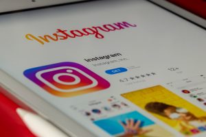 インスタのURLとは？リンクの貼り方とアプリでURLを調べる方法を解説